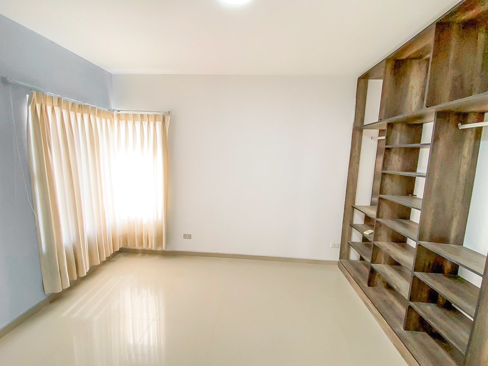 Casa en Venta<b>CASA EN VENTA EN EL URUBÓ - CONDOMINIO SANTA CRUZ DE LA COLINA</b> 4 dormitorios 4 baños 2 parqueos Foto 9