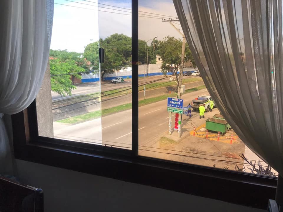 Local comercial en VentaSOBRE AVENIDA SANTOS DUMOUNT AL LADO DEL MERCADO RAMAFA  7 baños  Foto 3