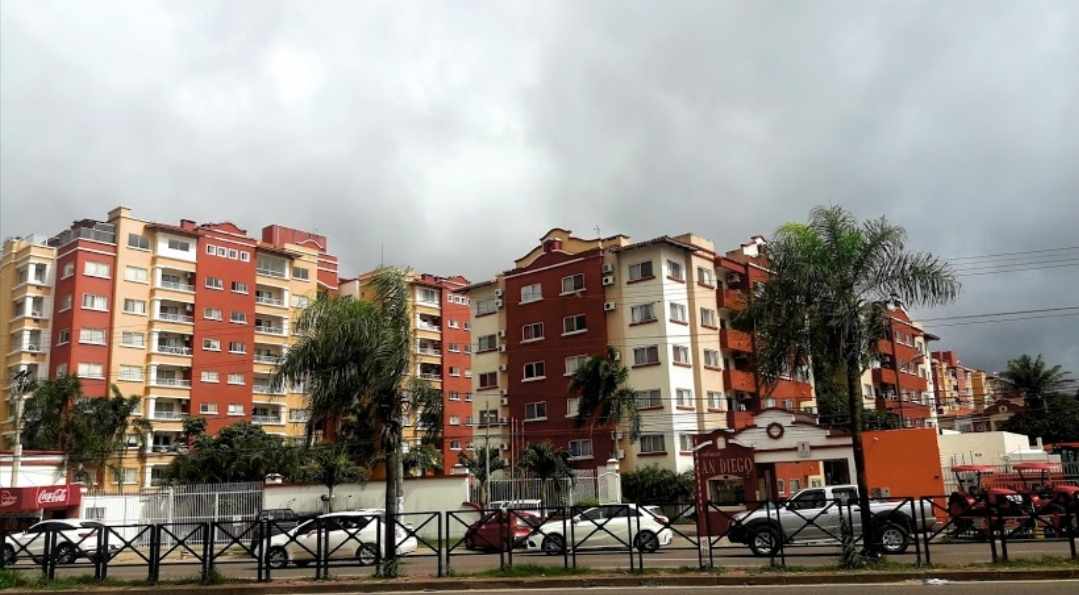 Departamento Av. Banzer entre 4to y 5to anillo Foto 18