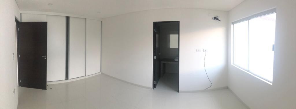 Casa en AlquilerZona Avenida Pirai entre 6to y 7mo anillo  Foto 9