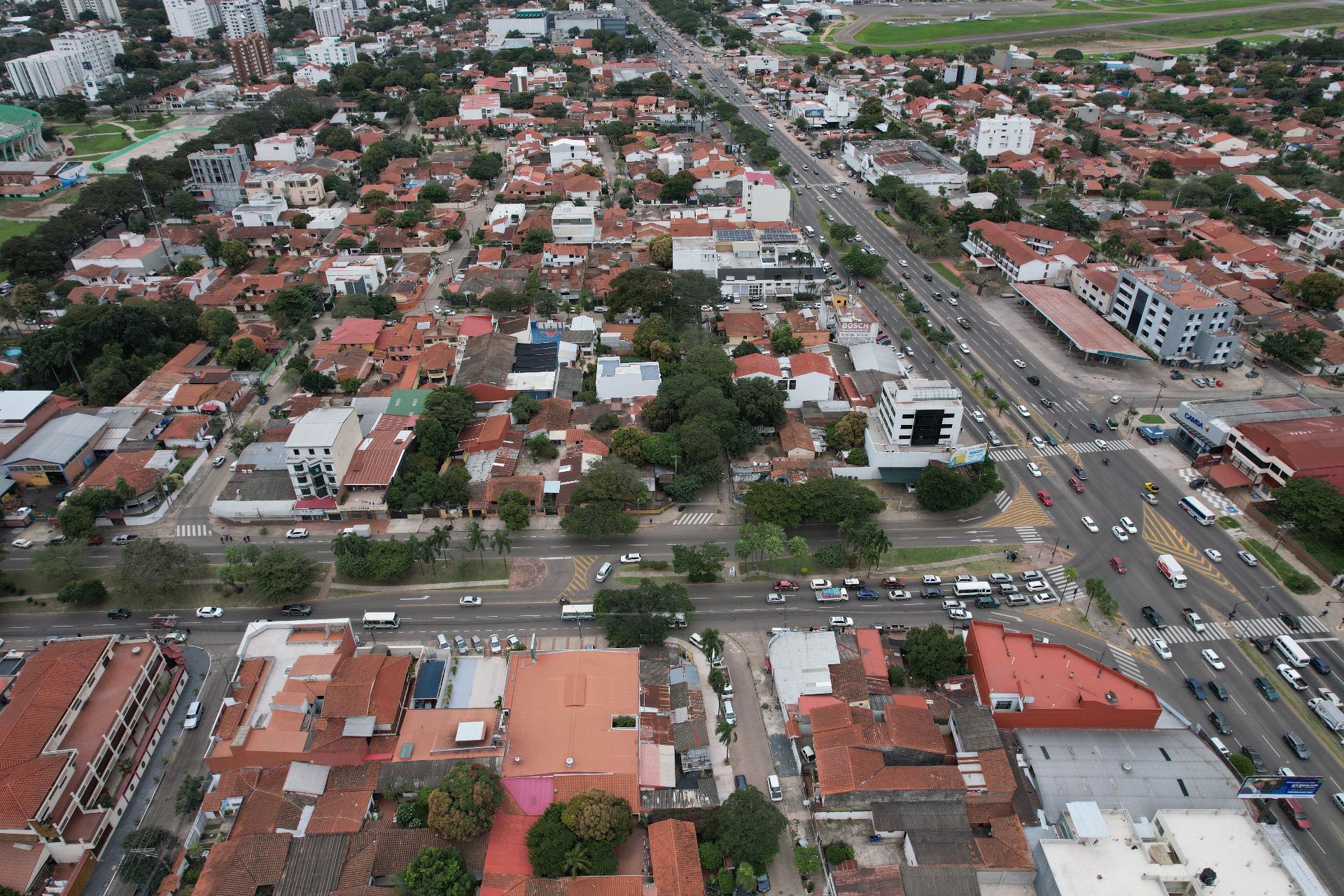 Terreno en VentaAv Omar Chavez y calle Ignacia Ceballos, 2do Anillo    Foto 3