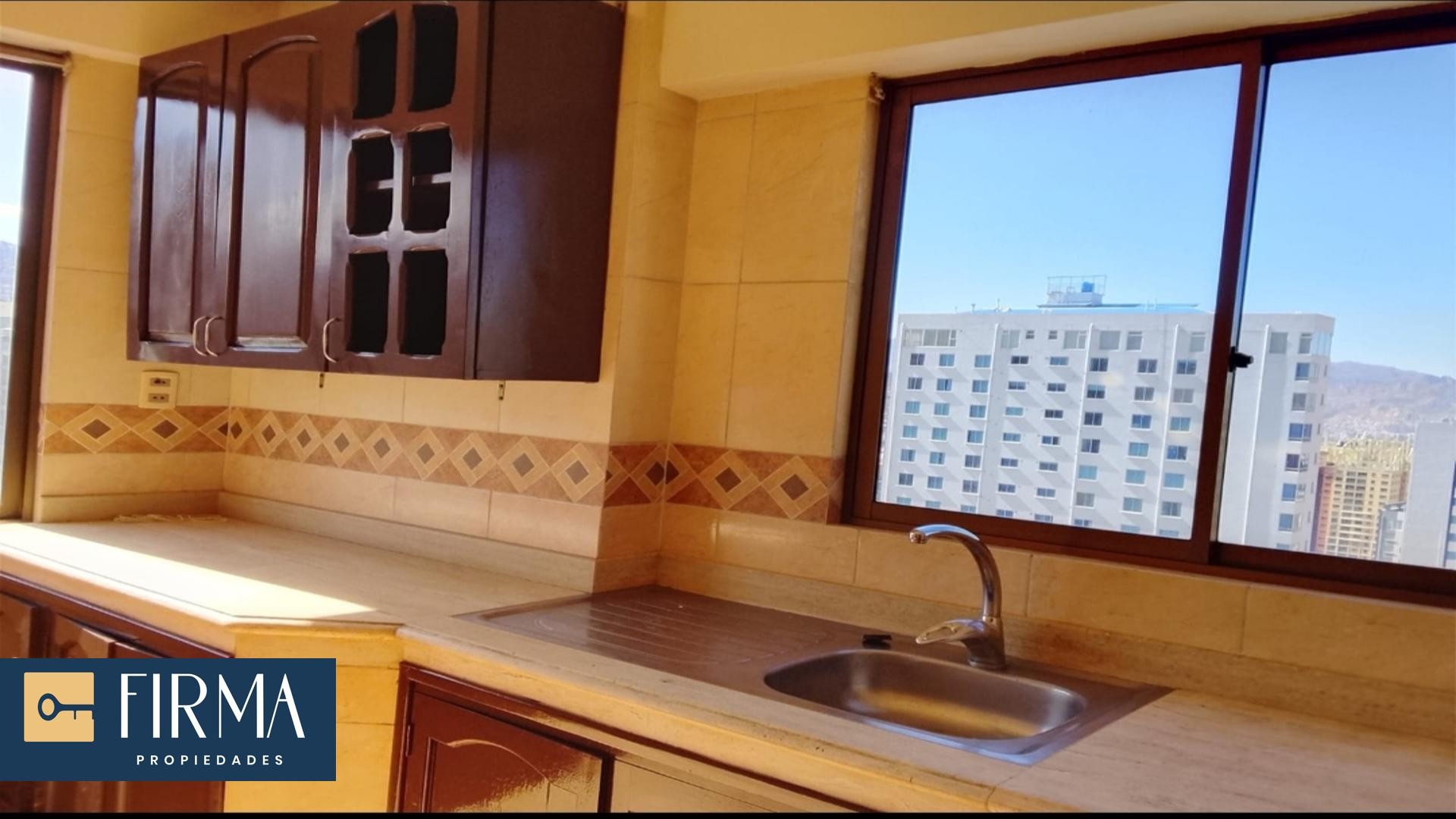 Departamento DEPARTAMENTO EN ALQUILER, AV. 6 DE AGOSTO SAN JORGE Foto 12