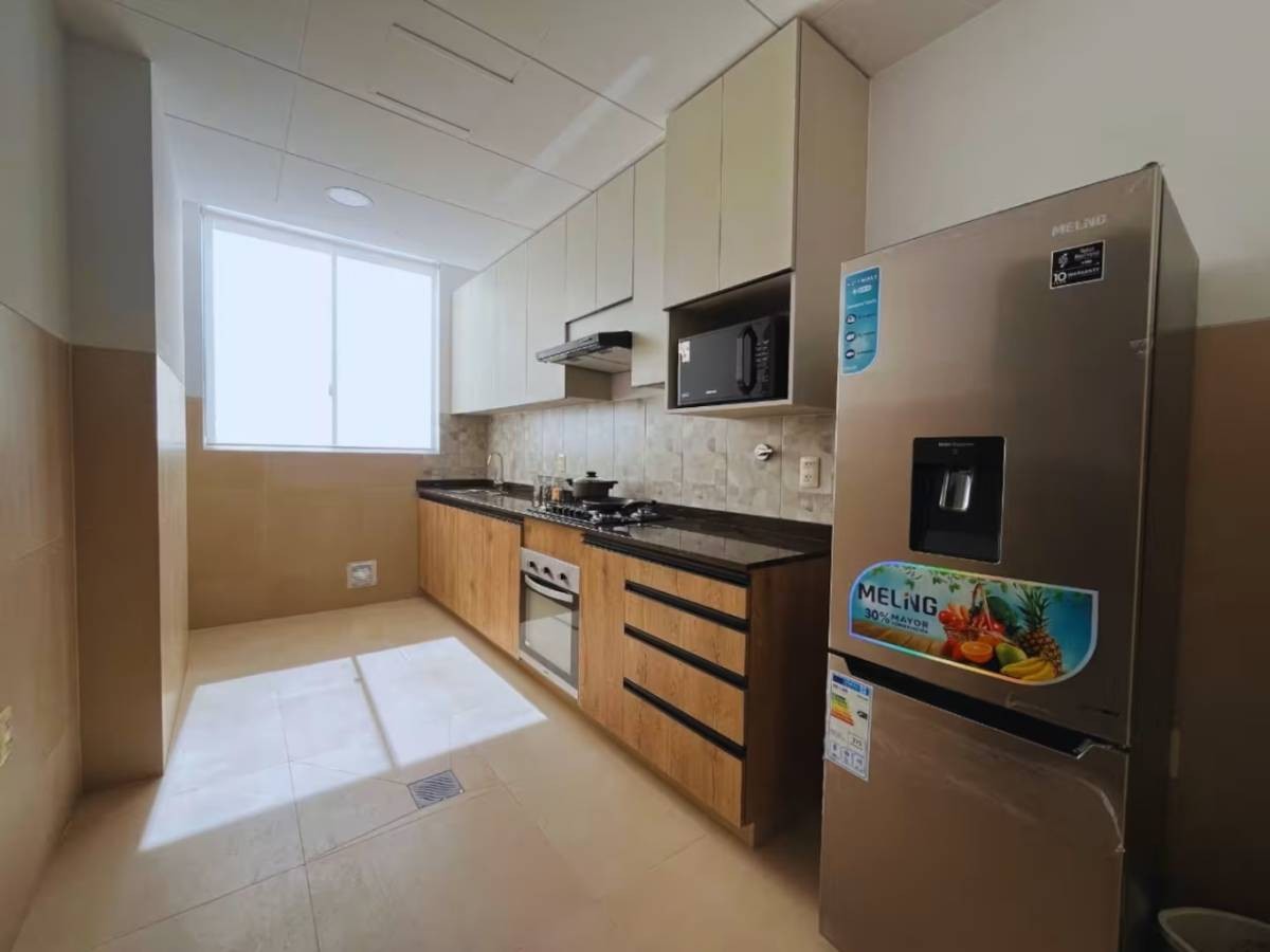 Departamento en Obrajes en La Paz 2 dormitorios 3 baños  Foto 3