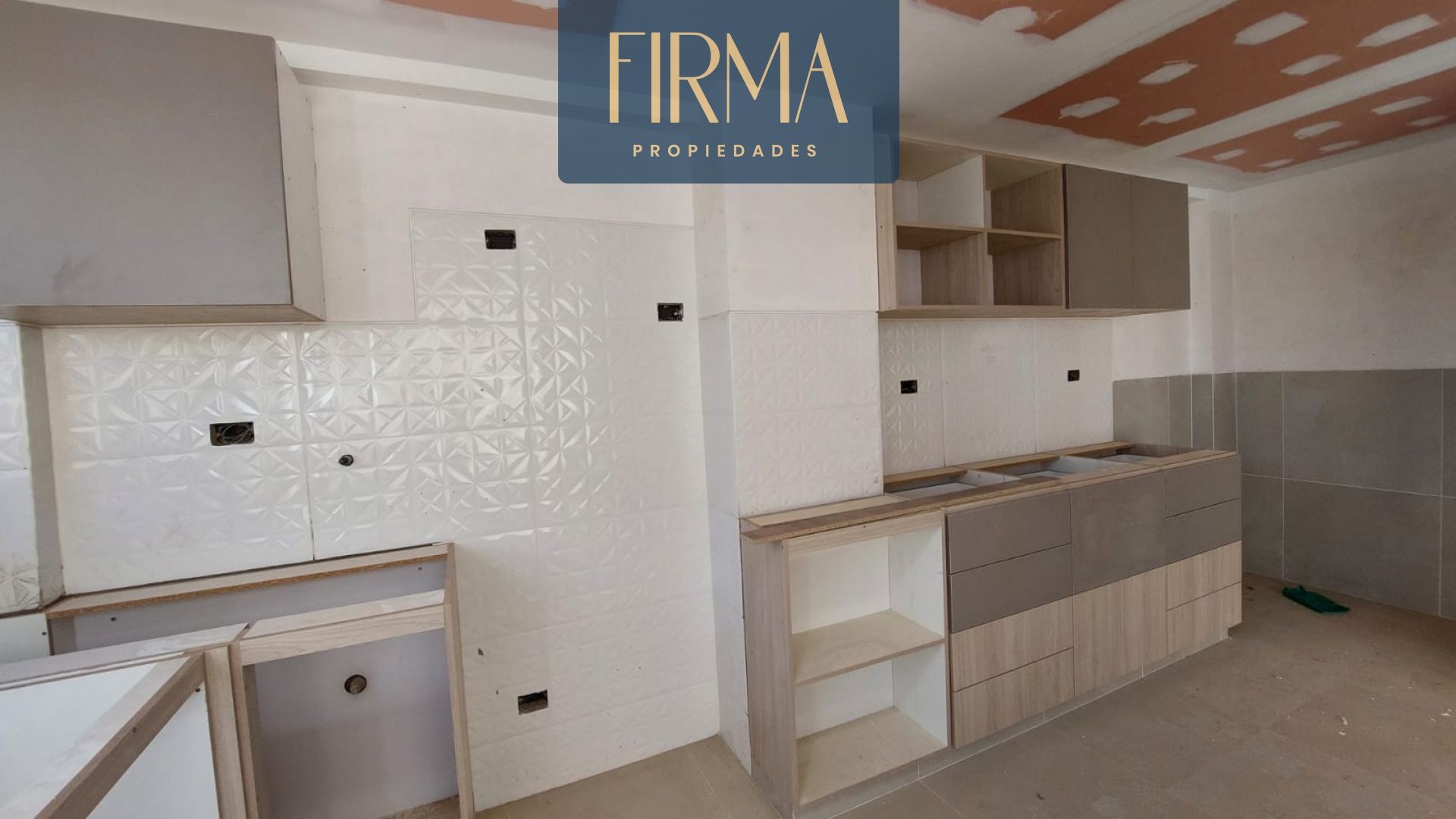 Casa en Achumani en La Paz 4 dormitorios 5 baños 2 parqueos Foto 25