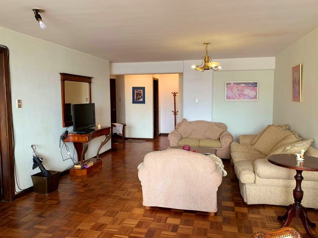 Departamento en AlquilerDepartamento en alquiler -  Av Arce 2 dormitorios 3 baños 1 parqueos Foto 3