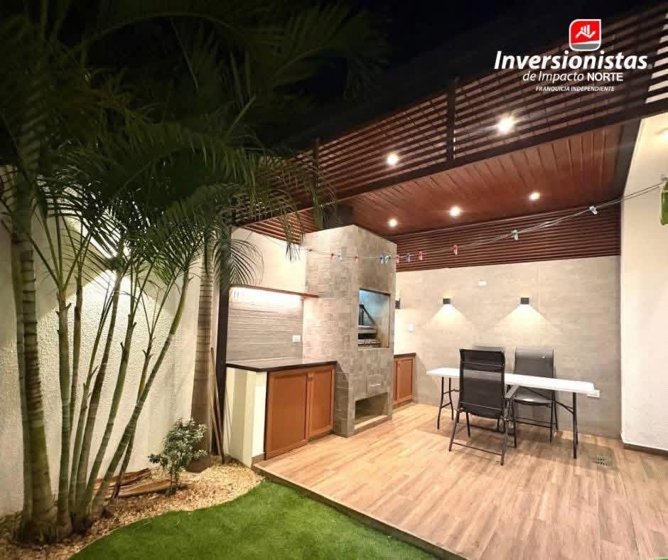 Casa en VentaVenta de casa tipo Town House Condominio Jardines del Norte V
( 8 vo anillo y Banzer , zona Norte) Foto 9