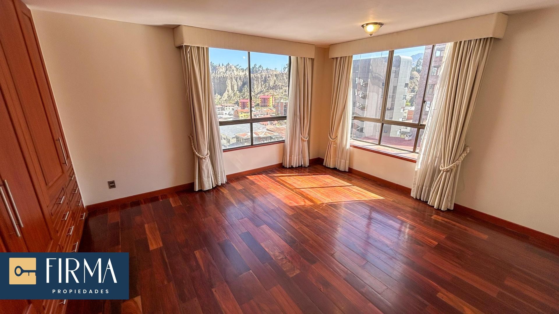 Departamento en AlquilerDEPARTAMENTO EN ALQUILER EN CALACOTO Foto 5