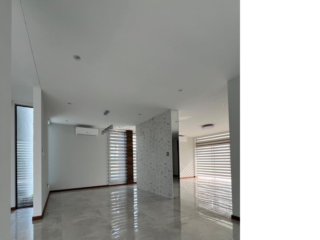 Casa en AlquilerCONDOMINIO EXCLUSIVO ZONA URUBO CERCA AL PUENTE 3 dormitorios 5 baños 4 parqueos Foto 24