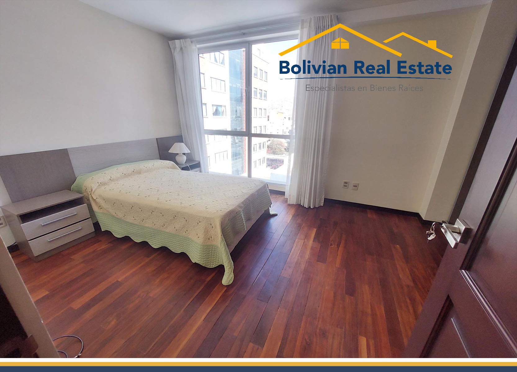 Departamento en Calacoto en La Paz 3 dormitorios 3 baños 1 parqueos Foto 3