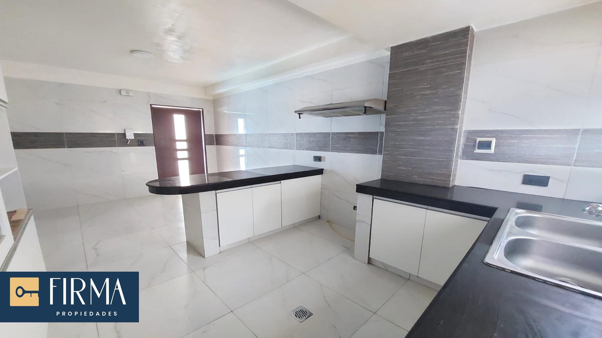 En Alquiler a Bs 3,800 Foto 5