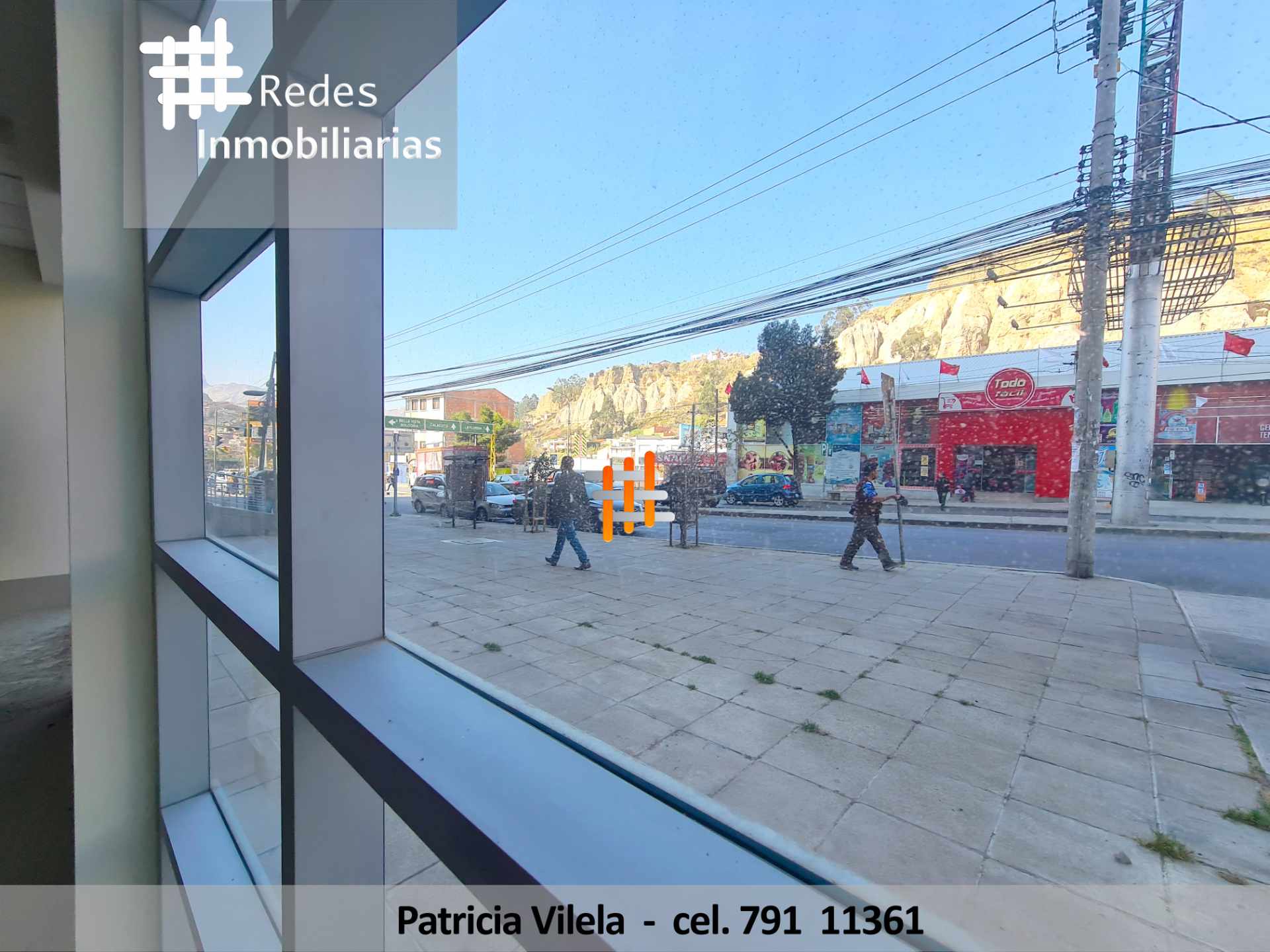 Local comercial en VentaLOCAL COMERCIAL SOBRE AV. HERNANDO SILES OBRAJES EN VENTA  2 baños  Foto 4