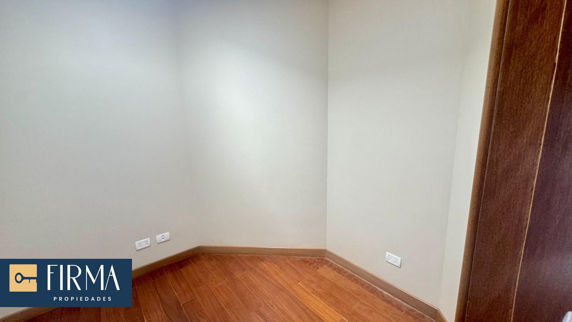 Departamento en Achumani en La Paz 3 dormitorios 4 baños 2 parqueos Foto 5