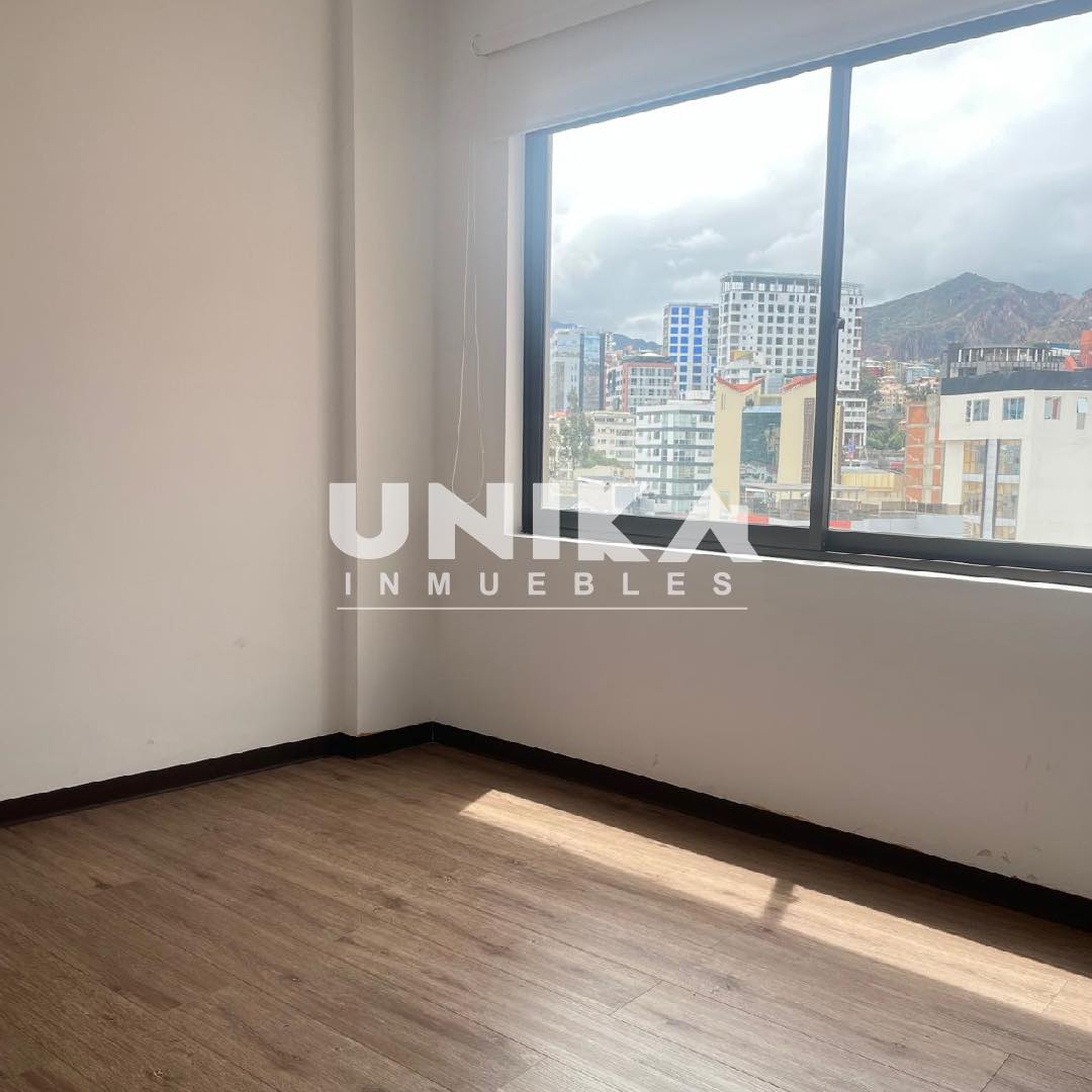 En Alquiler a Bs 12,500 Foto 5