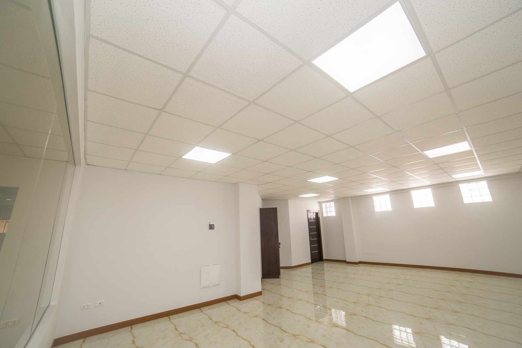 Oficina en AlquilerCalle Jordán entre 25 de Mayo y Esteban Arce Foto 8