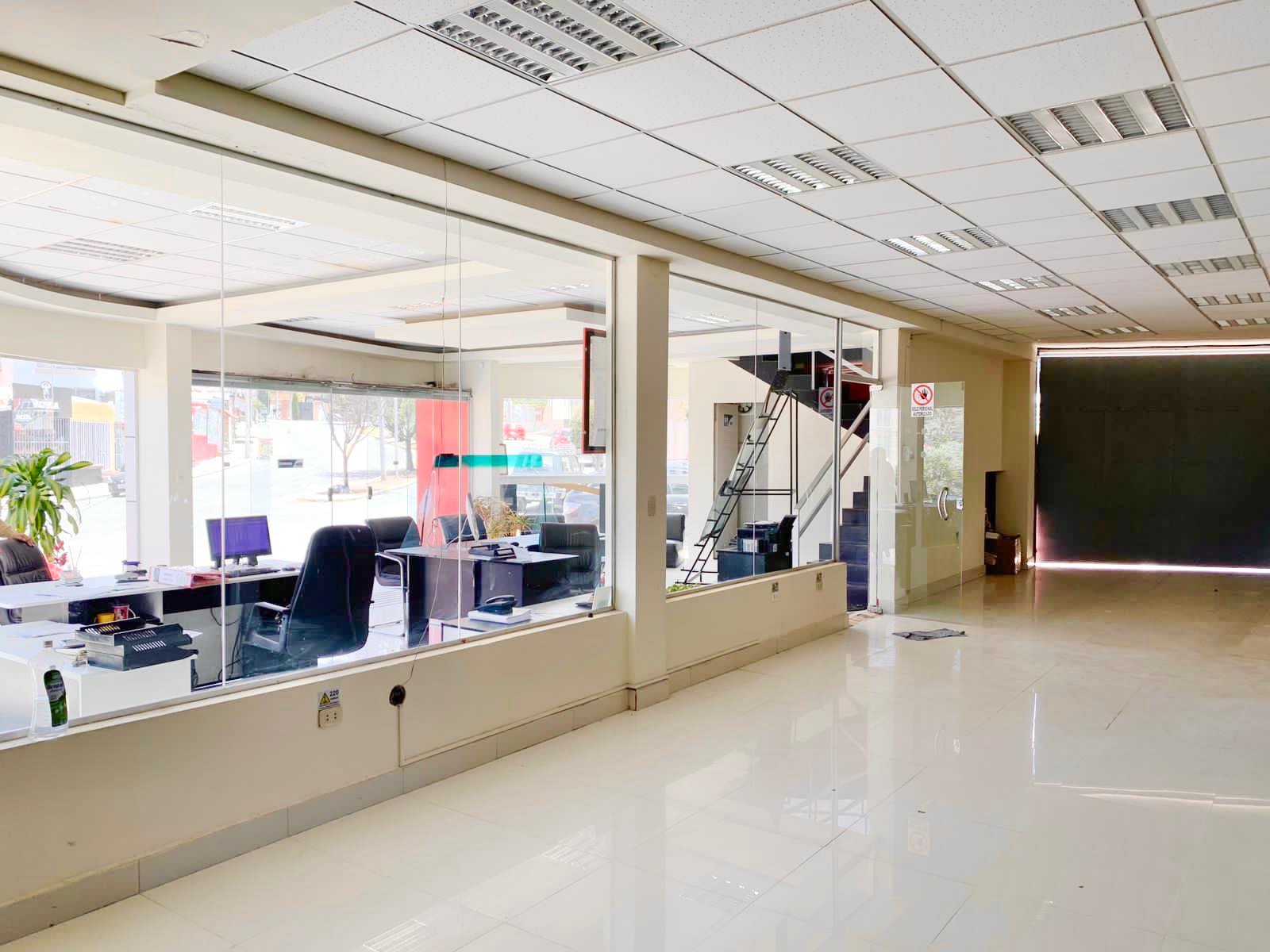 Edificio en AlquilerEDIFICIO EN ALQUILER , INICIOS DE COTA COTA Foto 3