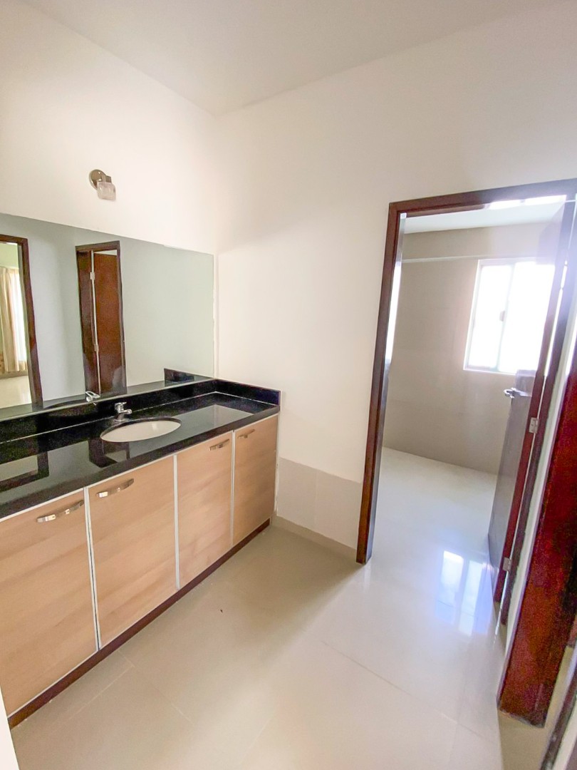 Casa en Venta<b>CASA EN VENTA EN EL URUBÓ - CONDOMINIO SANTA CRUZ DE LA COLINA</b> 4 dormitorios 4 baños 2 parqueos Foto 15