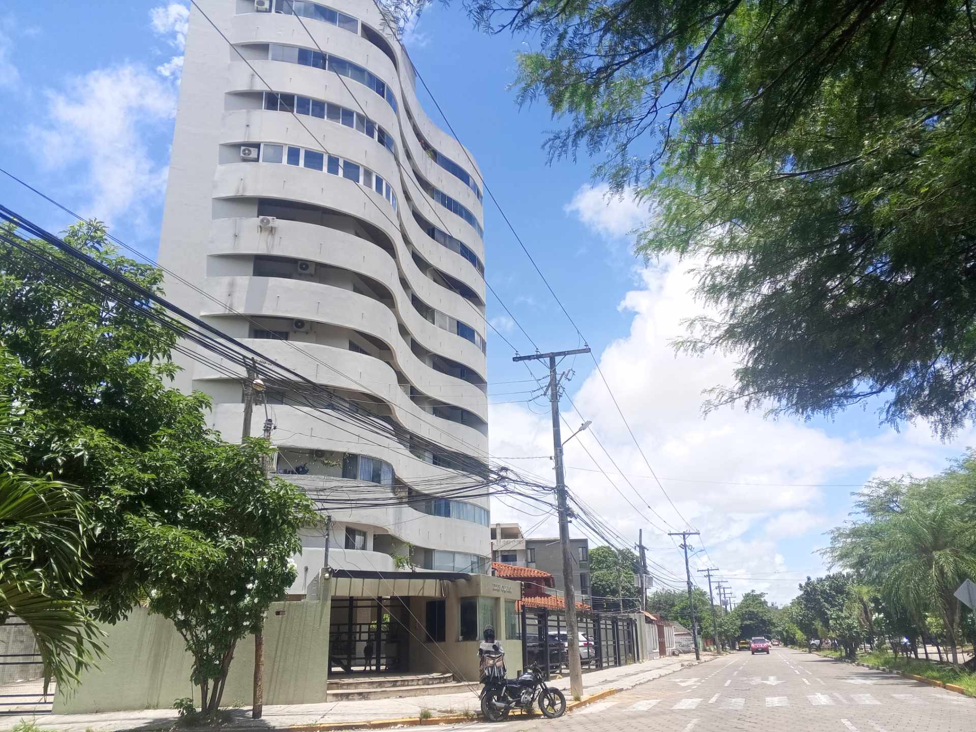 Departamento en VentaCondominio Cupesí, Vendo dpto. 2 dormitorios sin muebles, pet friendly, sobre Av. Ovidio Barbery (2do. y 3er. Anillo), cerca de Zona Isuto e Equipetrol. 2 dormitorios 2 baños 1 parqueos Foto 1