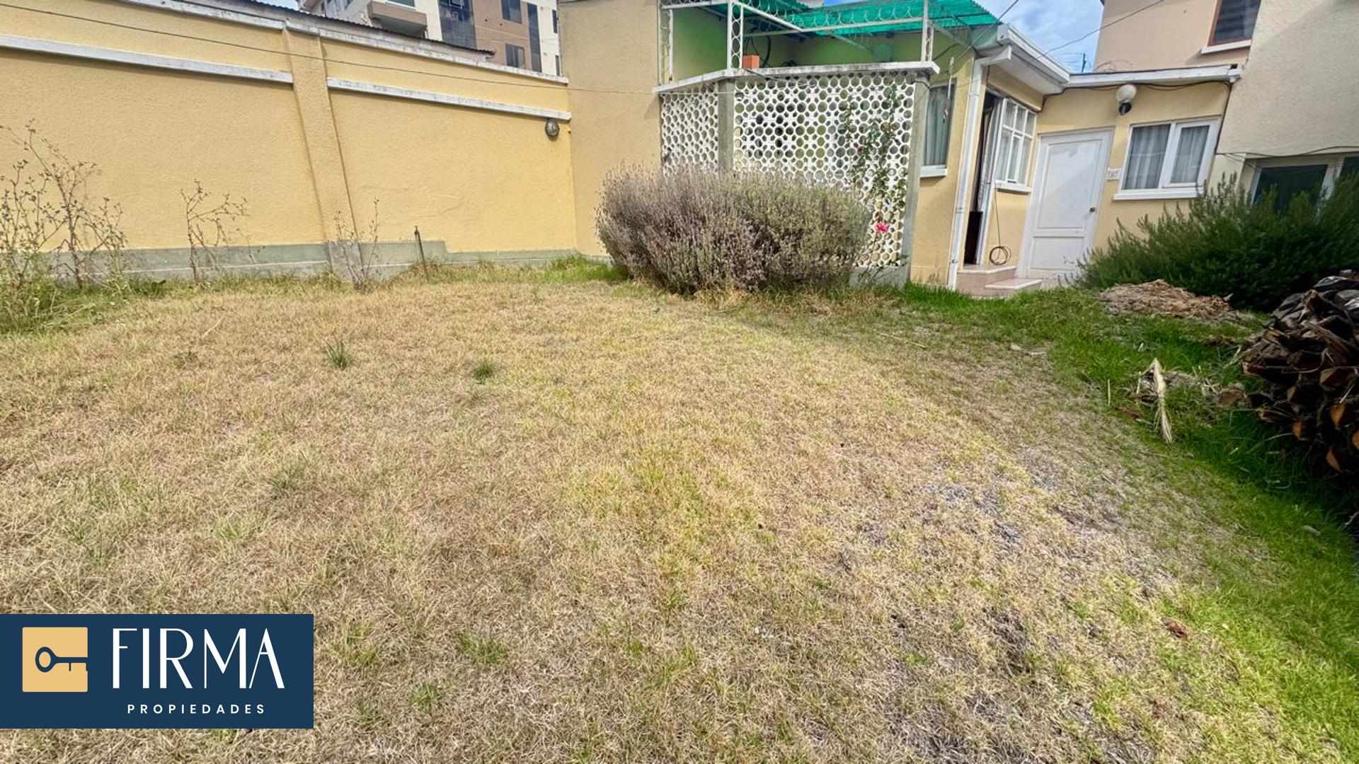 Casa en VentaCASA EN VENTA EN ACHUMANI BAJO COMO TERRENO 3 dormitorios 3 baños 3 parqueos Foto 3