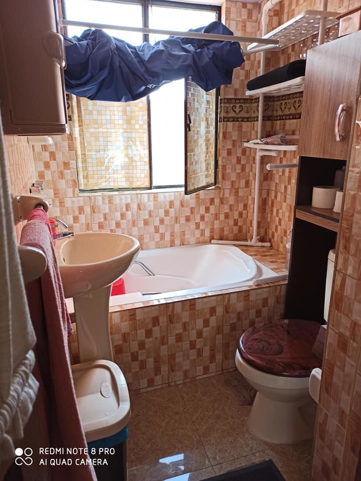 Casa en VentaOportunidad Casa en Venta , Zona Munaypata (CV247) 8 dormitorios 4 baños  Foto 4