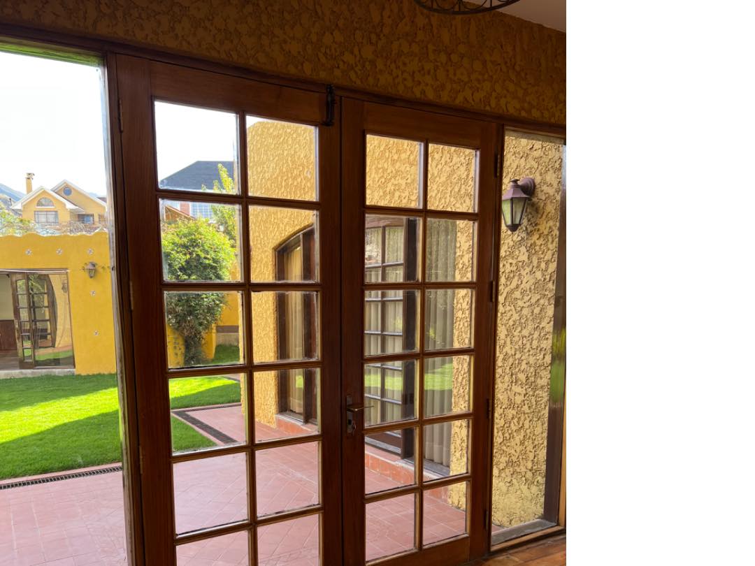 Casa en Achumani en La Paz 5 dormitorios 5 baños 2 parqueos Foto 24