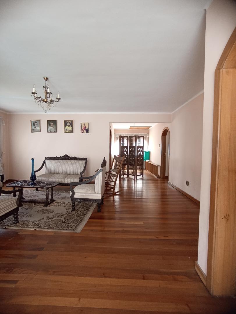 Departamento en VentaCASA EN VENTA / IRPAVI 7 dormitorios 5 baños 5 parqueos Foto 16