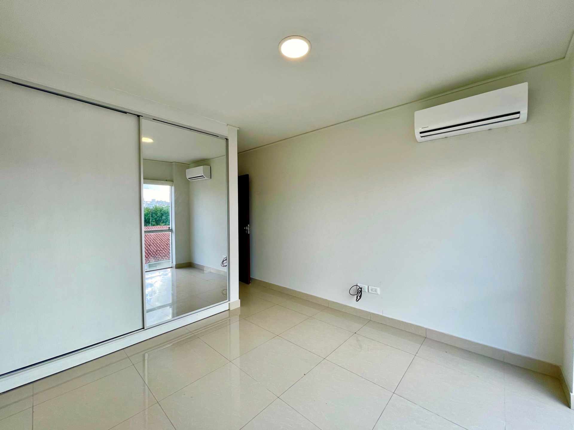 En Venta a $us 100,000 Foto 18