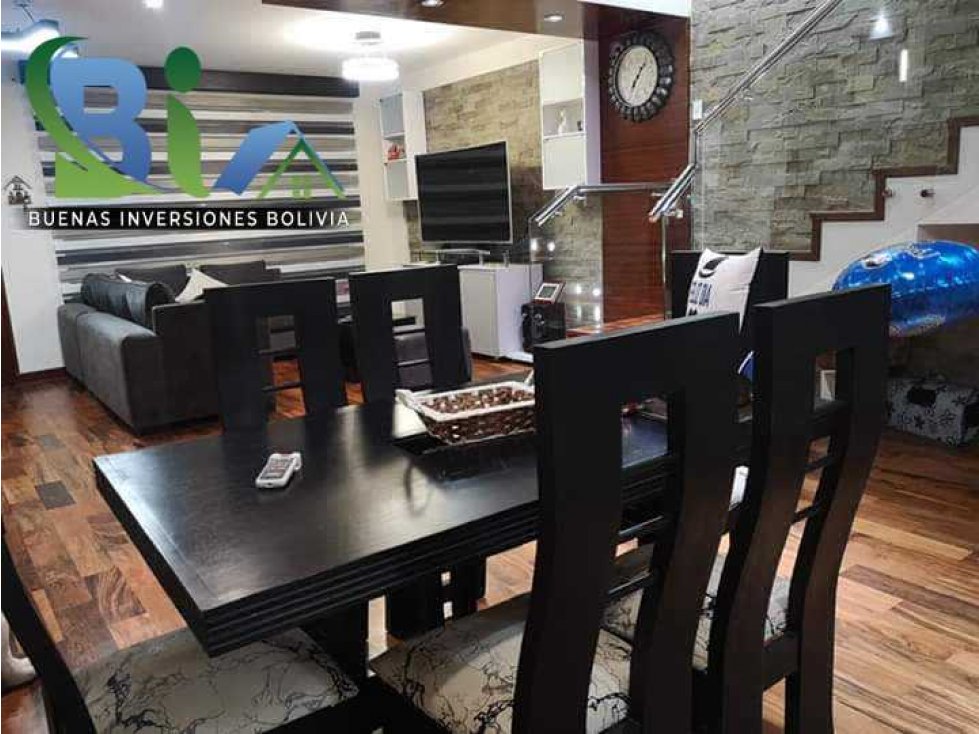 Casa en Queru Queru en Cochabamba 4 dormitorios 5 baños 2 parqueos Foto 19