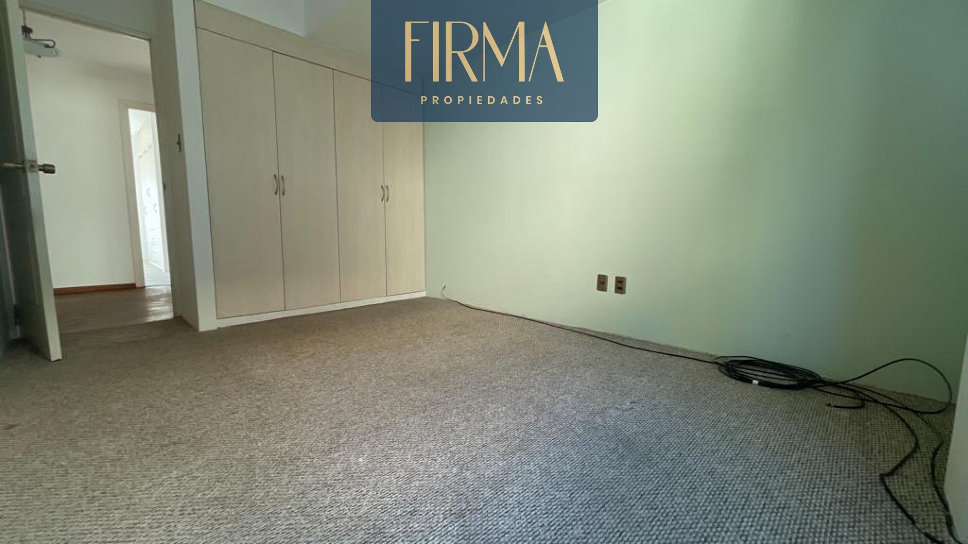 Departamento en VentaDEPARTAMENTO EN VENTA EN IRPAVI 3 dormitorios 4 baños 2 parqueos Foto 12