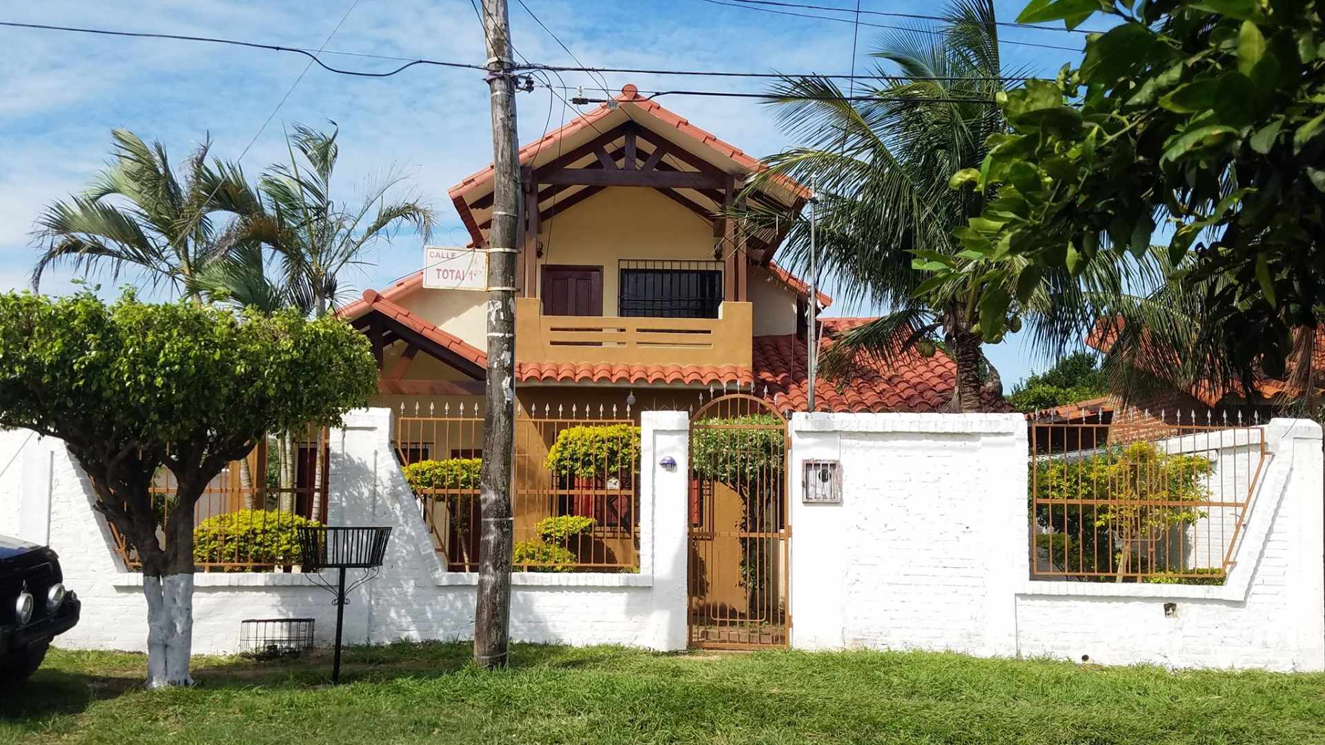 Casa en Venta♦ $us. 99.000.-AMPLIA Y LINDA CASA EN VENTA – ZONA LOS CHACOS - 6TO ANILLO❗ ❗  Foto 3