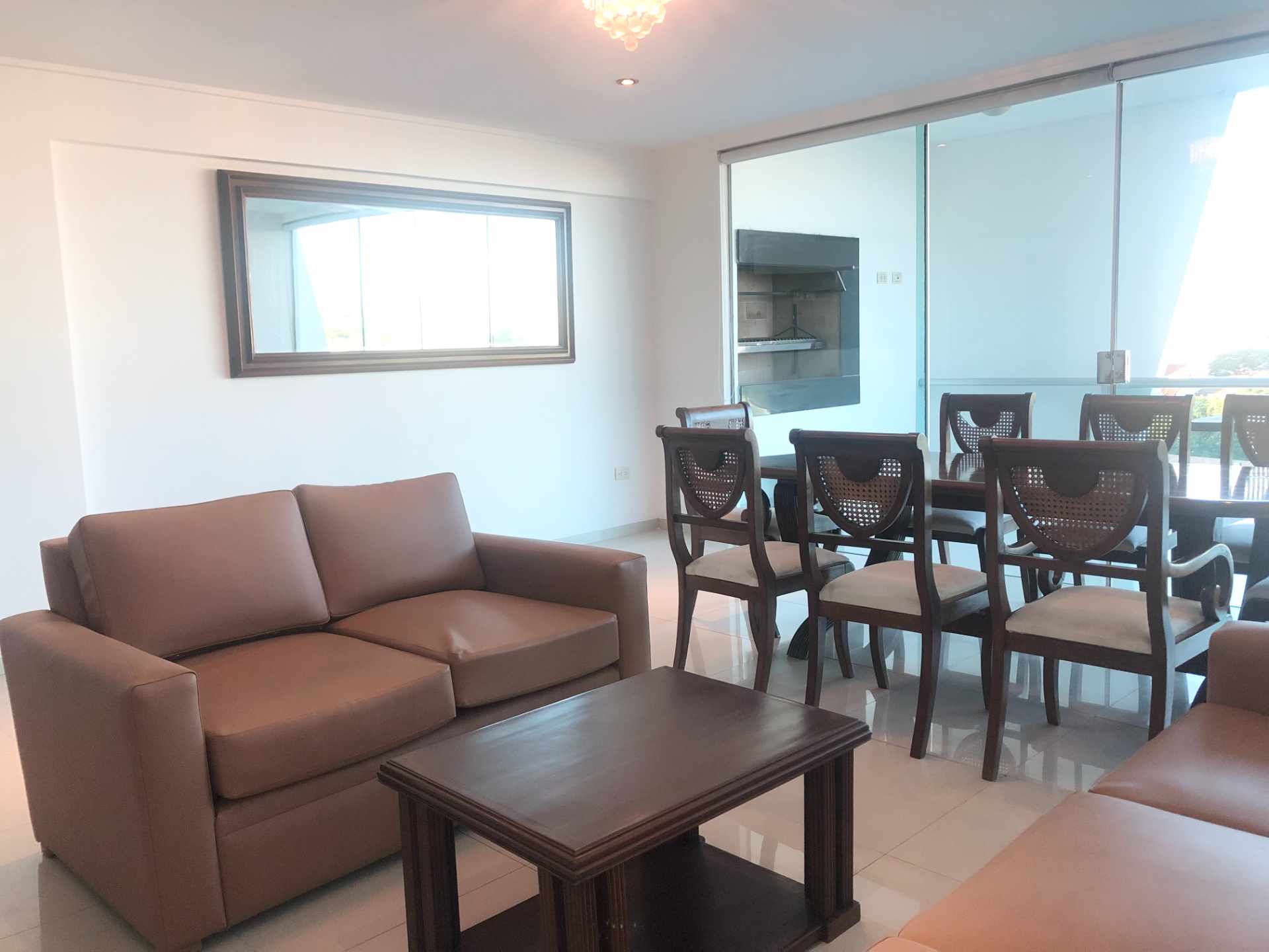 Departamento en VentaAv. Velarde (zona plaza blacut) 3 dormitorios 3 baños 1 parqueos Foto 11