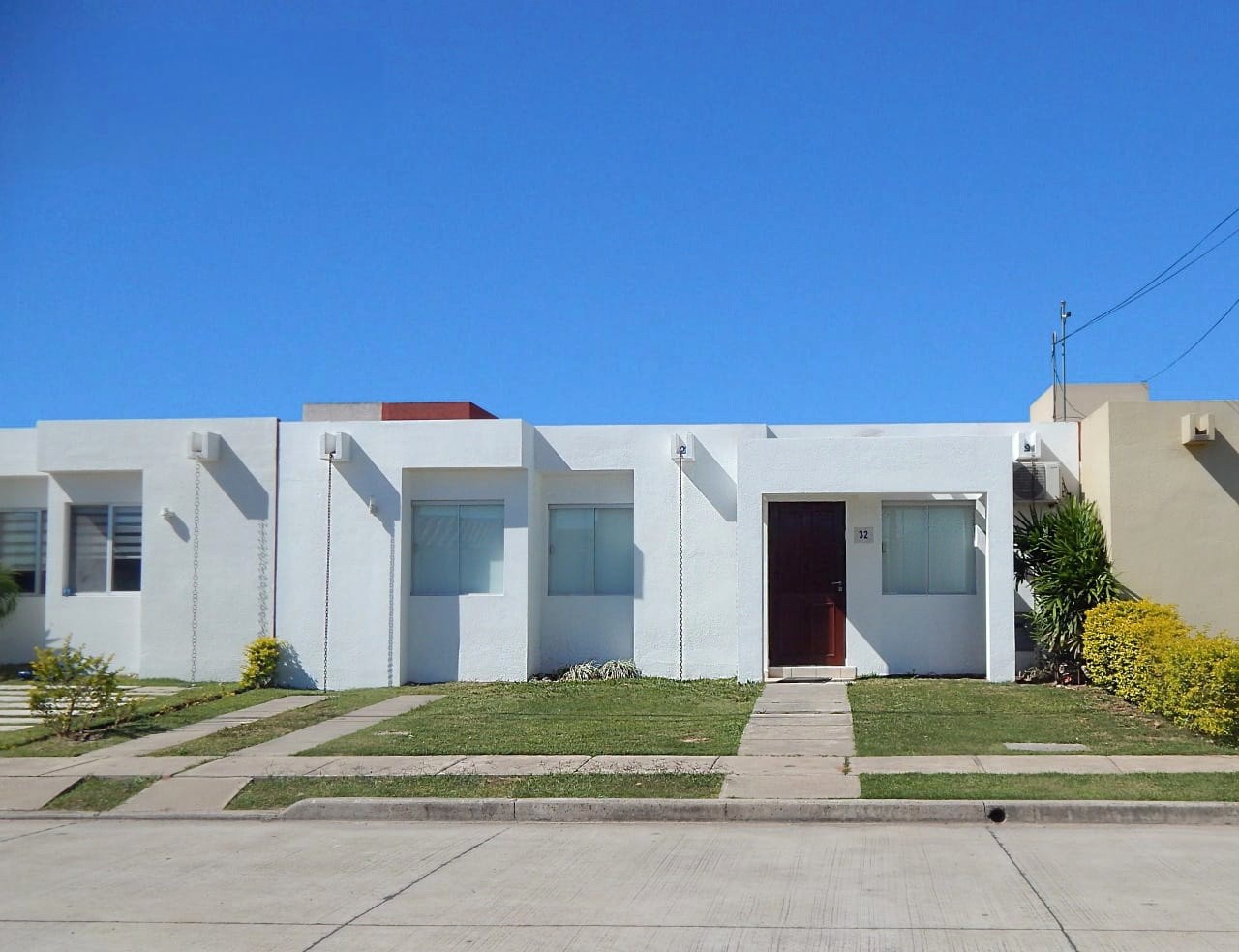 Casa en AlquilerZona Norte
CONDOMINIO SEVILLA LAS TERRAZAS 2 3 dormitorios 3 baños 2 parqueos Foto 11
