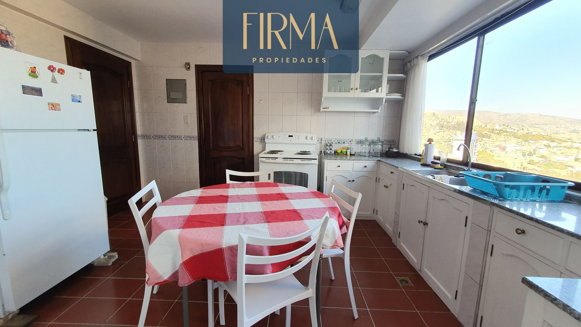 Departamento en Alquiler✨ALQUILA ESTE SOLEADO Y AMPLIO DEPARTAMENTO EN SAN JORGE, AV. ARCE✨ 2 dormitorios 2 baños 1 parqueos Foto 8