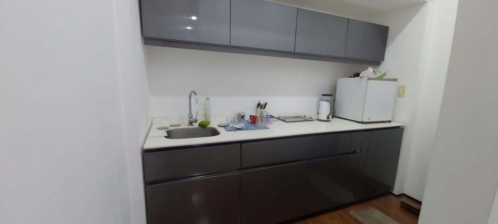 Oficina Edif. Spazio Uno, Av. Beni entre 2do y 3er anillo. Foto 13