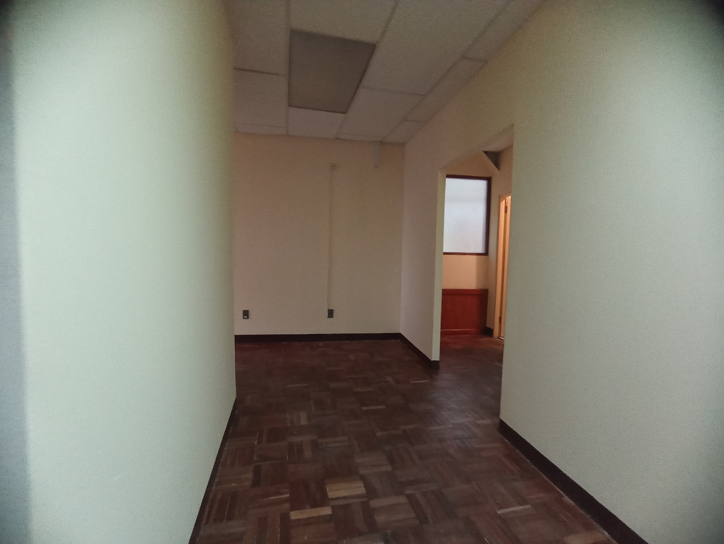 Oficina en Miraflores en La Paz 13 dormitorios 5 baños 2 parqueos Foto 7