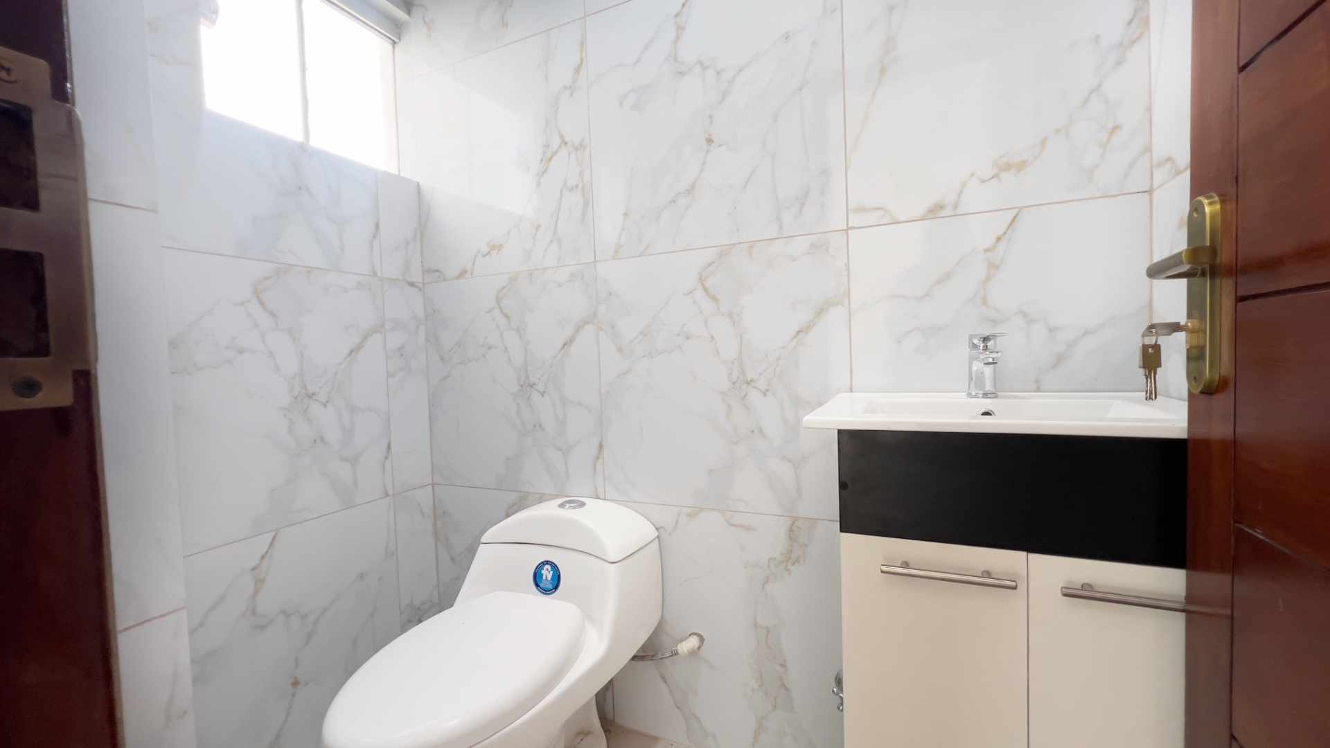 Casa en VentaCasa en venta Zona Av. Santos Dumont 3 dormitorios 3 baños 2 parqueos Foto 16