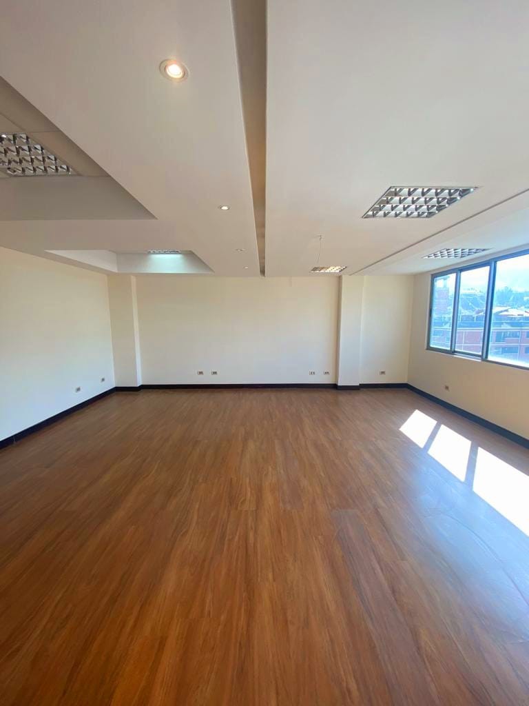 En Alquiler a $us 2,200 Foto 11