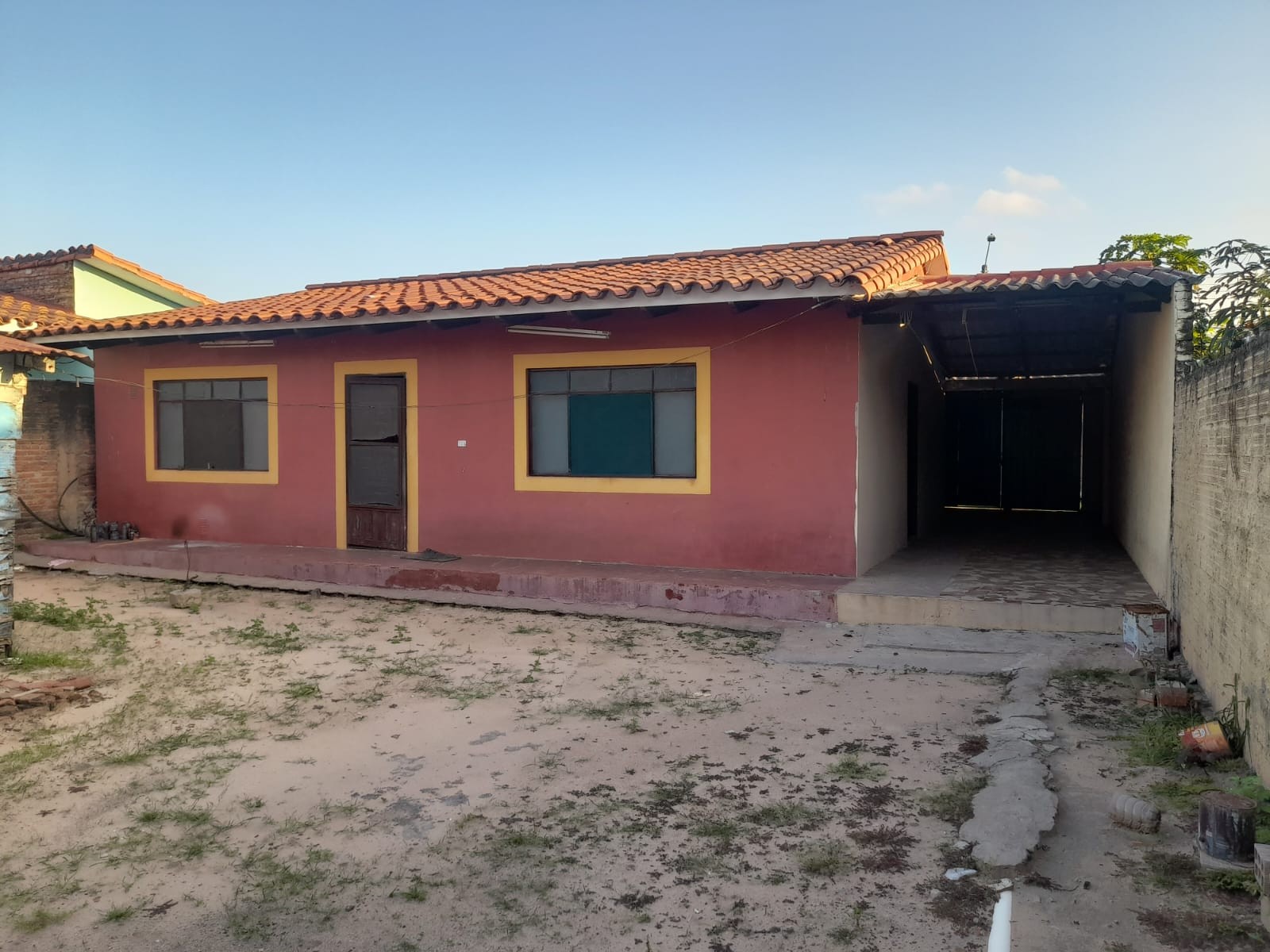 Casa en Entre 7mo y 8vo anillo Norte en Santa Cruz de la Sierra 3 dormitorios 1 baños 2 parqueos Foto 1