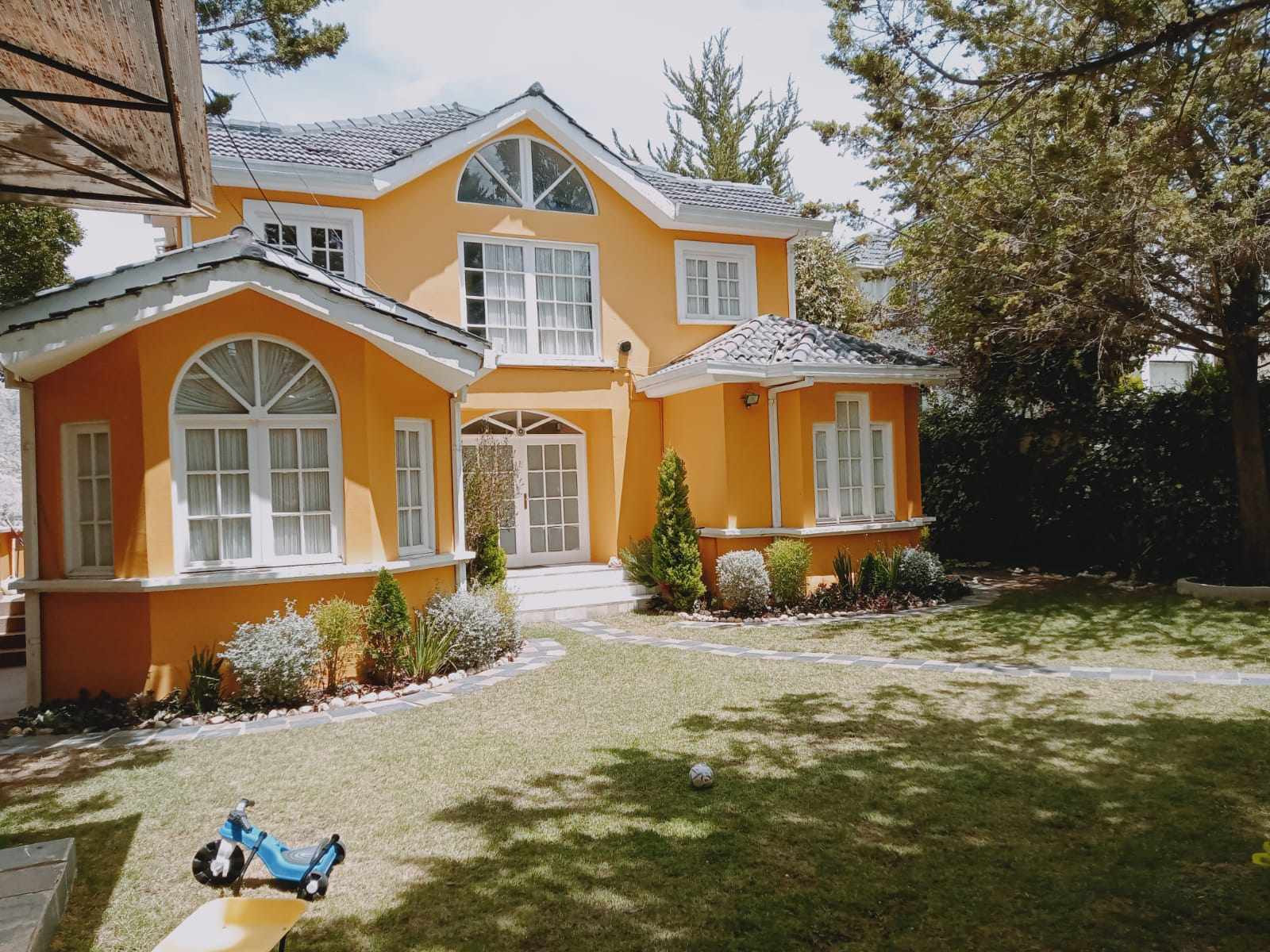 Casa en San Alberto en La Paz 4 dormitorios 6 baños 2 parqueos Foto 6