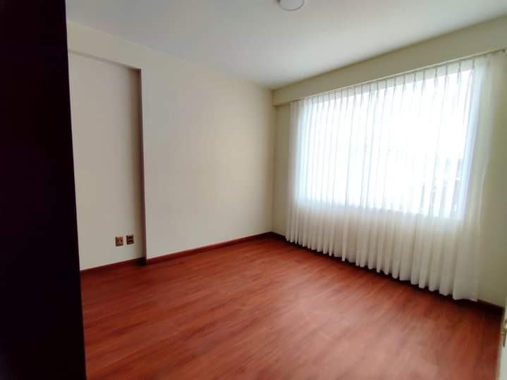 En Alquiler a Bs 3,200 Foto 2