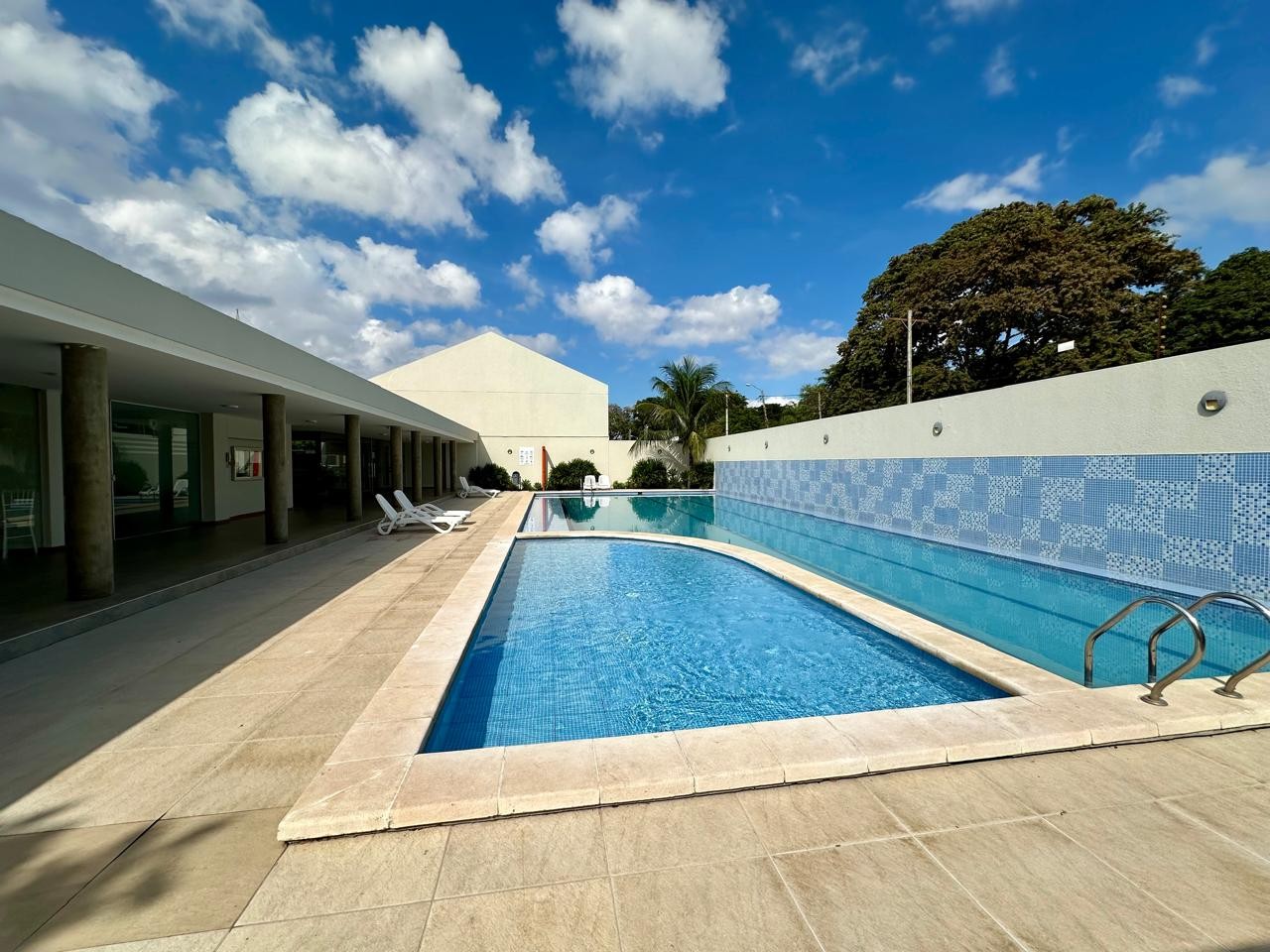 Casa en VentaEn Venta Hermosa Casa de 4 Dormitorios en Condominio en Av. Piraí Zona de Condominios Foto 5