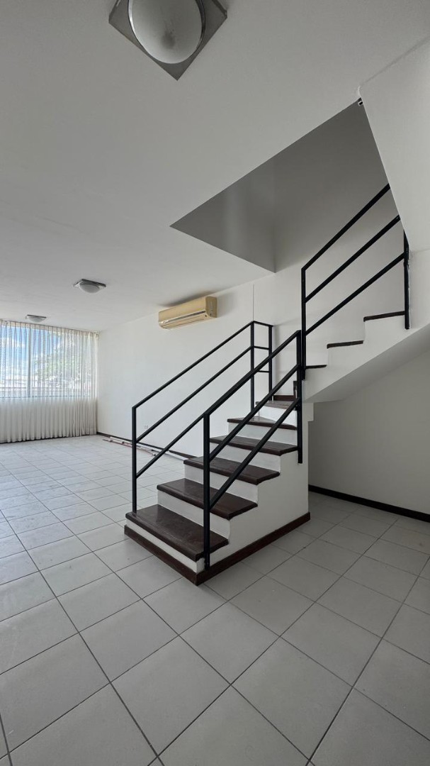 En Alquiler a $us 700 Foto 1