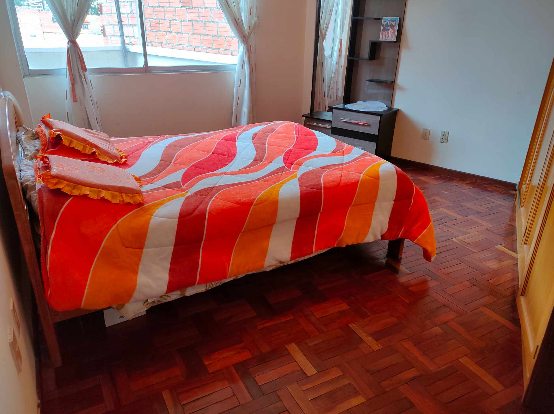 Departamento en VentaC. Matias Terrazas, 14 Plaza Villarroel 3 dormitorios 2 baños  Foto 5