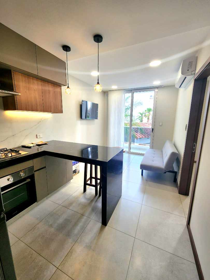 Departamento en Equipetrol en Santa Cruz de la Sierra 1 dormitorios 2 baños  Foto 1