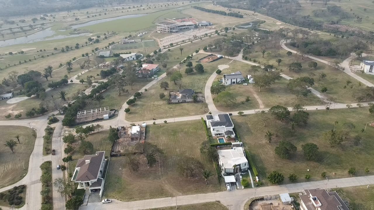 Terreno en VentaCondominio Urubo Golf Foto 2