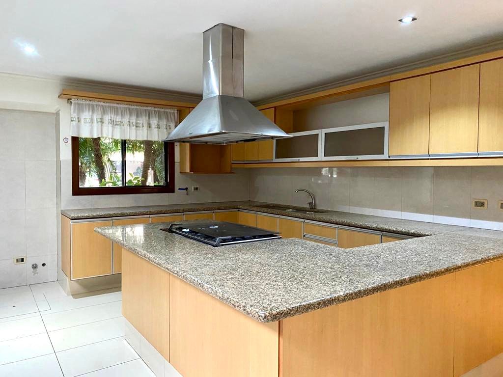 En Alquiler a Bs 12,800 Foto 9