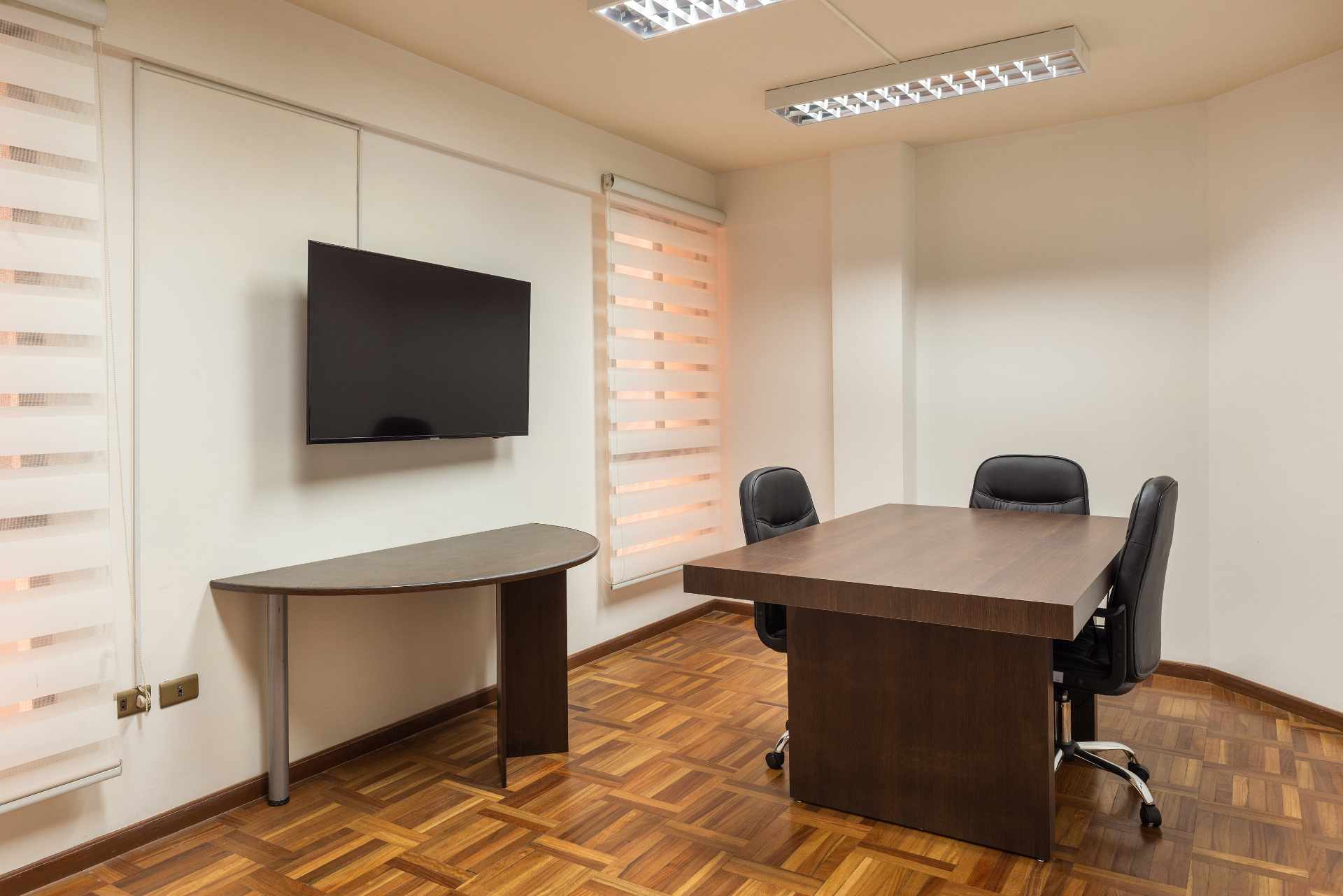 Oficina en VentaAv. Villarroel 1851 Foto 4