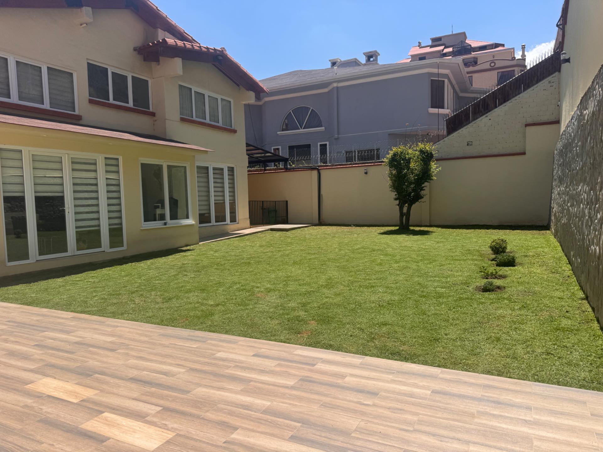 Casa en Irpavi en La Paz 5 dormitorios 5 baños 4 parqueos Foto 33