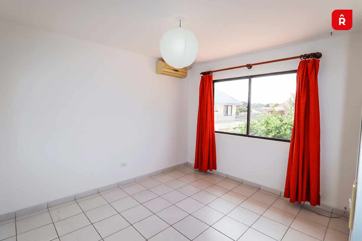 En Alquiler a $us 850 Foto 24