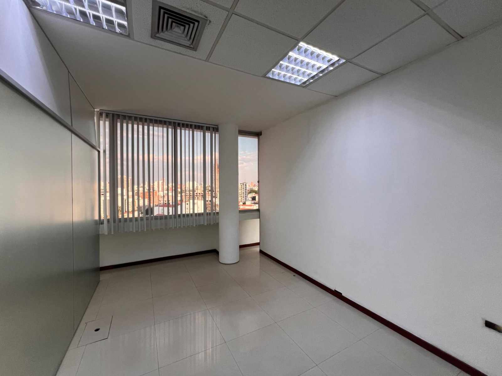 En Alquiler a $us 1,221 Foto 4