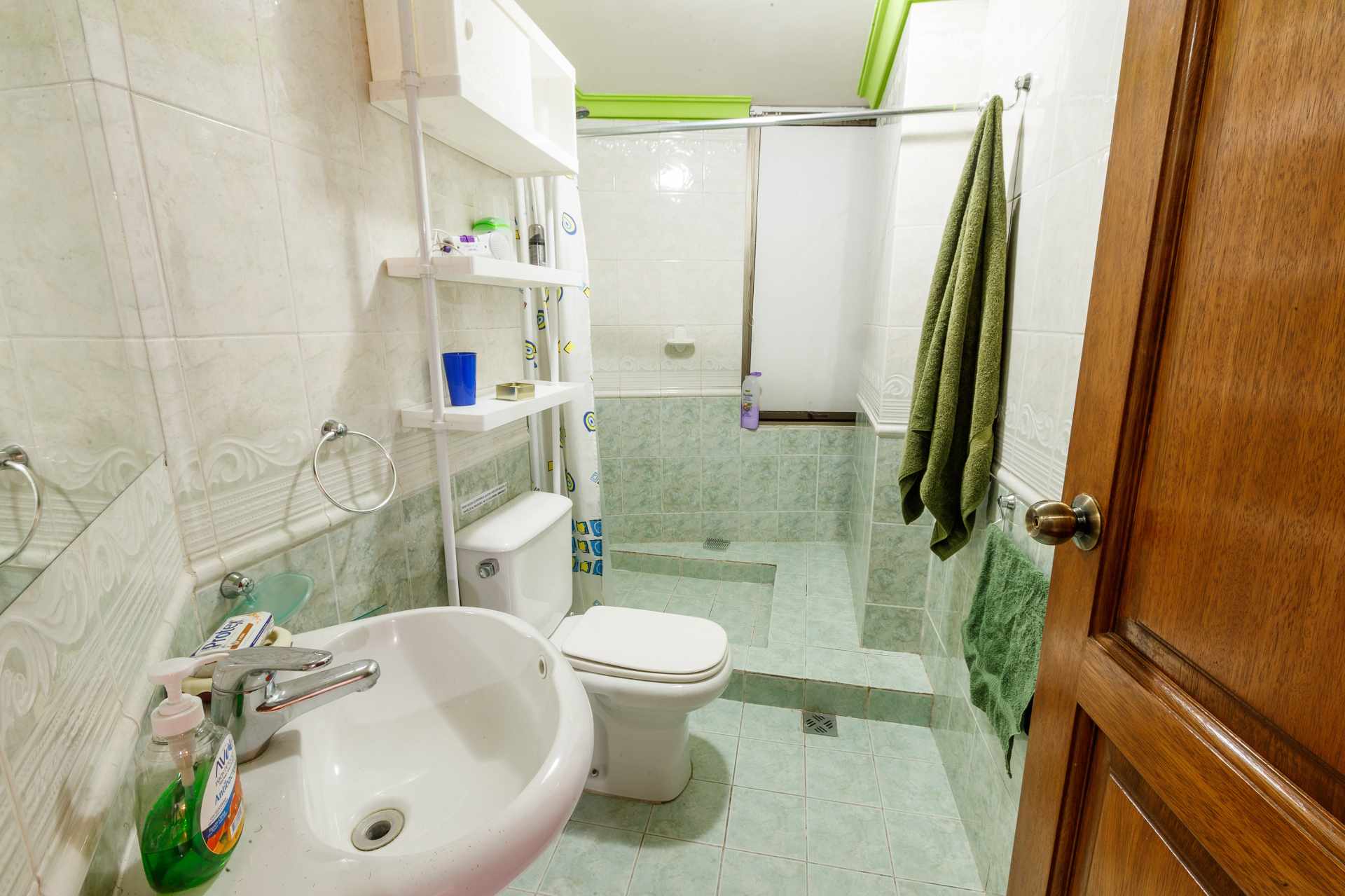 Departamento en VentaEdificio Torres del Sol, Av. Ballivian 838 entre Oruro y Ramón Rivero 2 dormitorios 3 baños 1 parqueos Foto 39